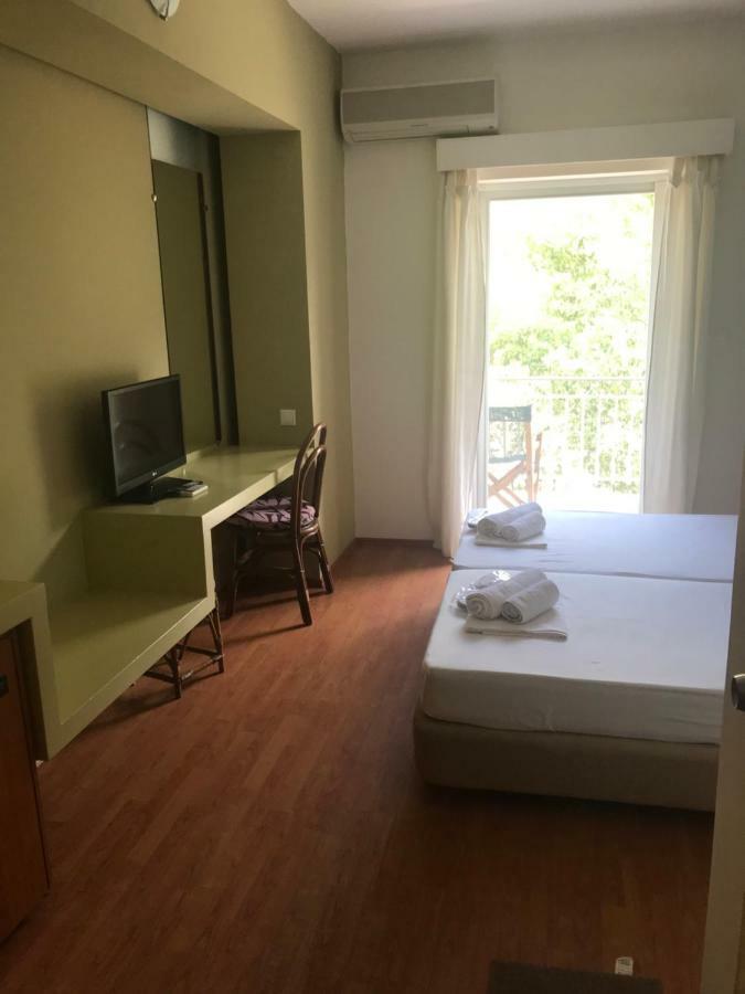 Annema Hotel And Restaurant Монемвазия Экстерьер фото